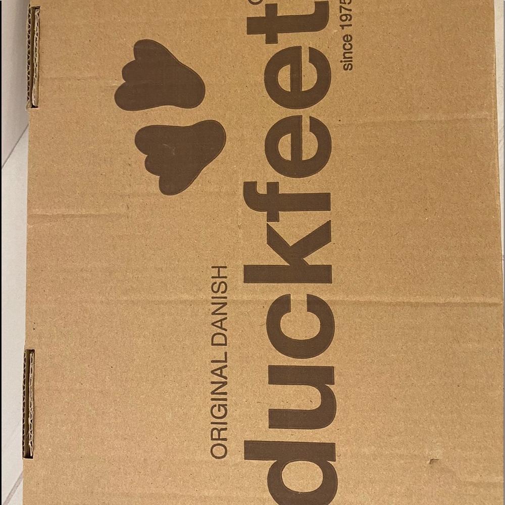 Duck feet, Sherpa lined boot.  Worn a couple times.  Runs slightly small